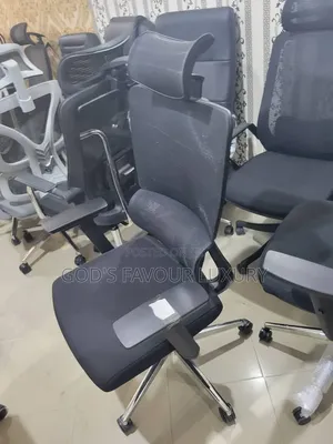 Ergonomic Office Swivel Mesh Chair.