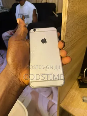 Apple iPhone 6s 32 GB Silver