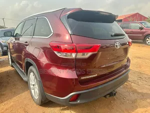 Toyota Highlander 2016 Red