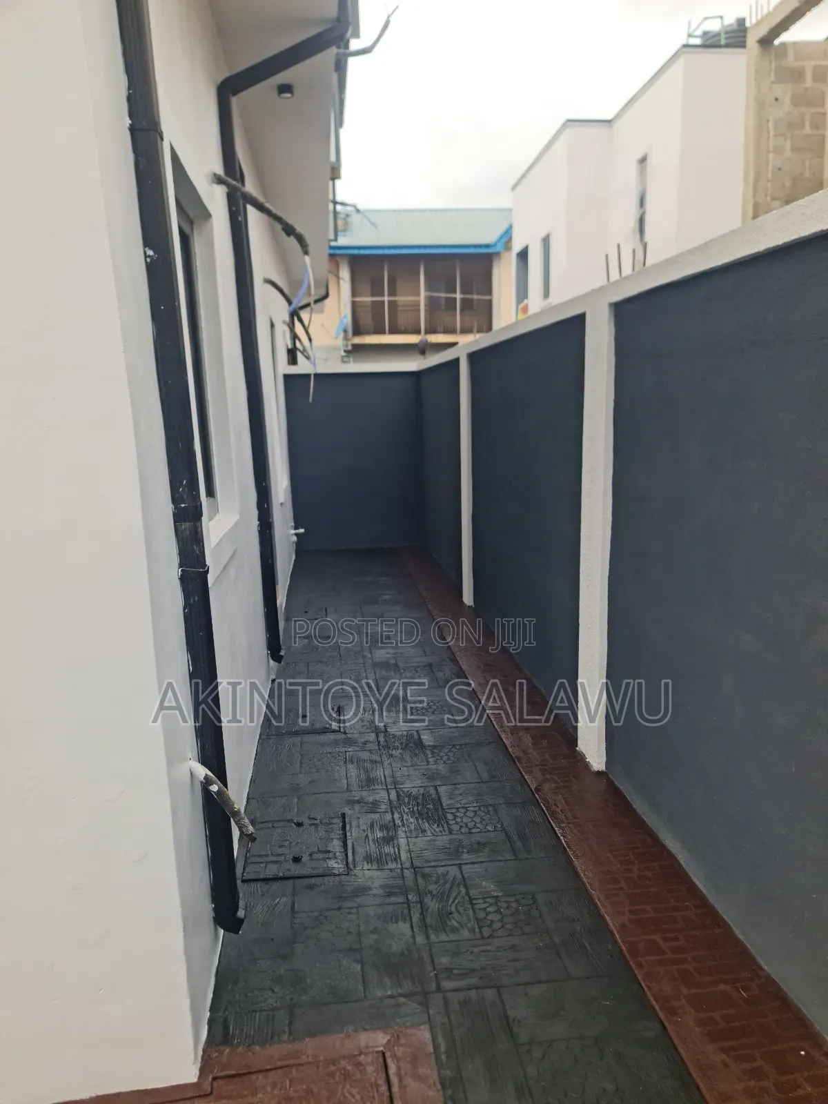 4bdrm Duplex in Magodo Phase 1 for sale