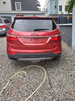 Hyundai Santa Fe 2013 Red