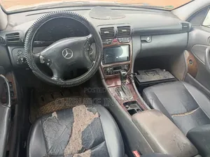 Mercedes-Benz C230 2007 Gold