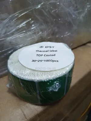 Sticker 30mm by 25mm Green by 1000 Labels
