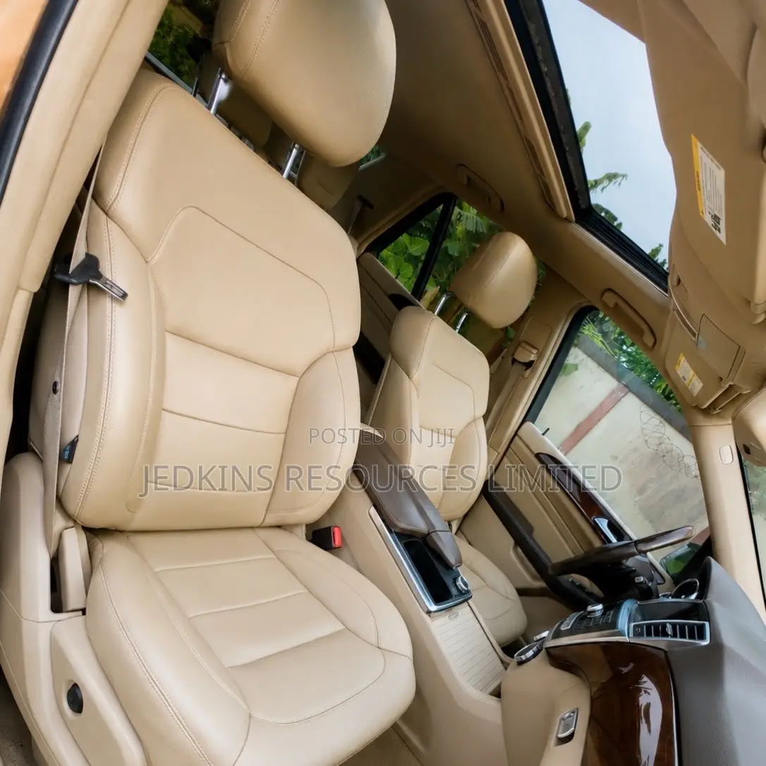 Mercedes-Benz M Class 2012 Brown