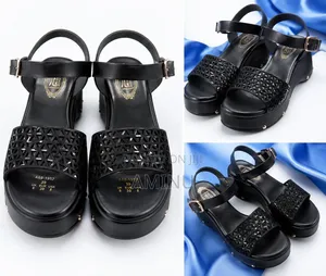 Oldehello Collection Black Heeled Sandals
