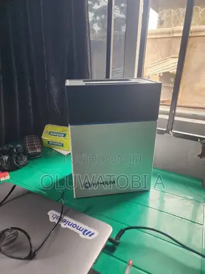 HITHIUM 1kWh Power Station - Solar Charge + Power for TV/Fan/Wifi
