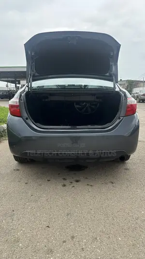 Toyota Corolla LE 4dr Sedan (1.8L 4cyl CVT) 2014 Blue