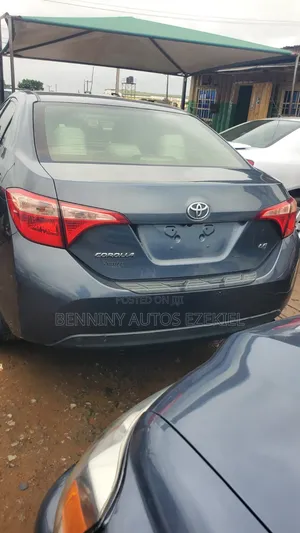 Toyota Corolla 2018 Gray