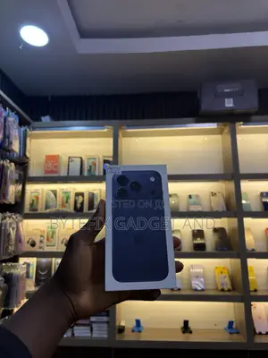 New Apple iPhone 17 Pro 256 GB Blue