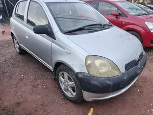 Toyota Yaris 2004 Silver
