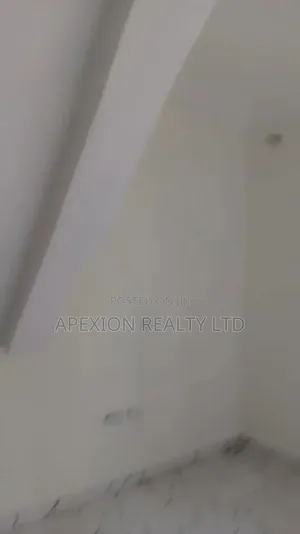 2bdrm Duplex in Majesty Estate, New Layout for rent
