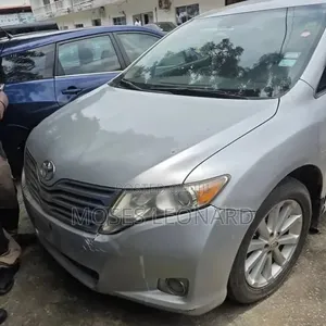Toyota Venza 2011 Silver