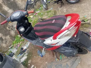 SYM Fnx 125 2013 Red
