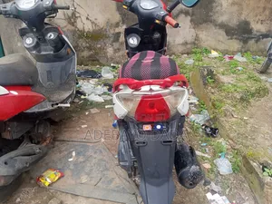 SYM Fnx 125 2013 Red