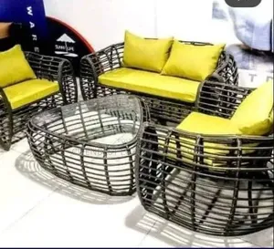 Exquisite Table and Chair