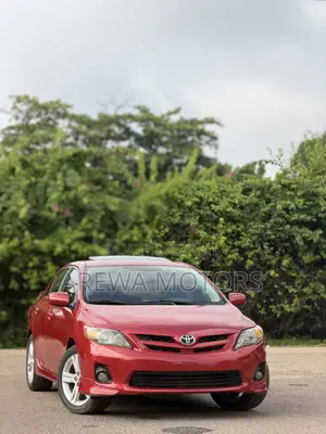 Toyota Corolla S 5-Speed 2013 Maroon