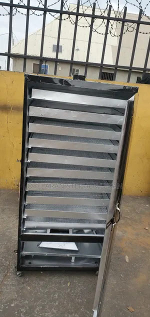 Dehydrator