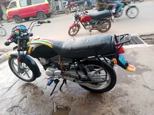 TVS HLX Plus ES 2022 Black