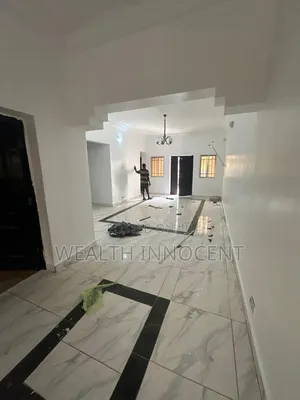 3bdrm Block of Flats in Durumi for rent
