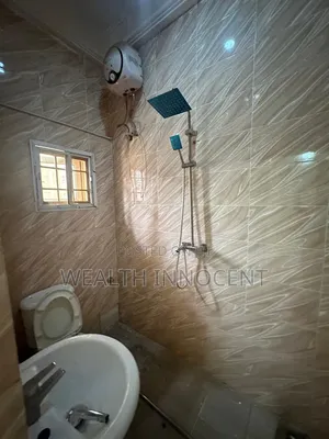 3bdrm Block of Flats in Durumi for rent