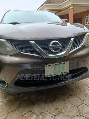 Nissan Qashqai 2015 Brown