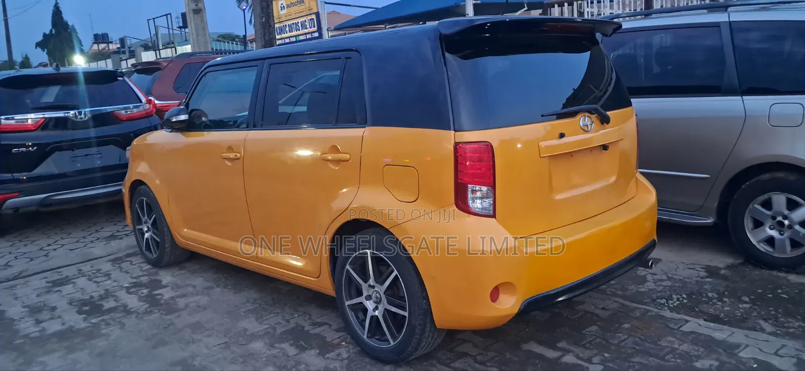 Scion xB 2014 Orange