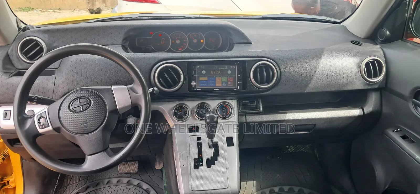 Scion xB 2014 Orange