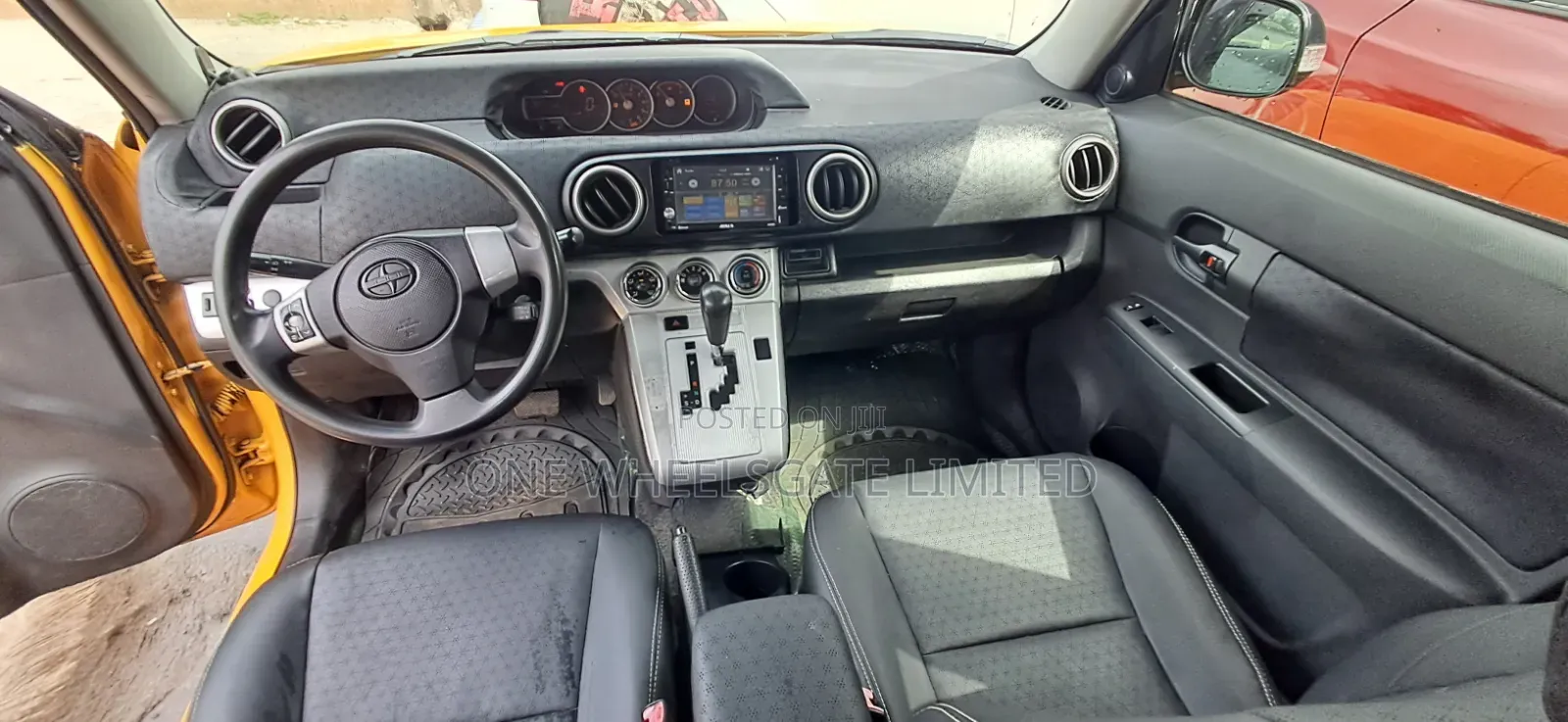 Scion xB 2014 Orange