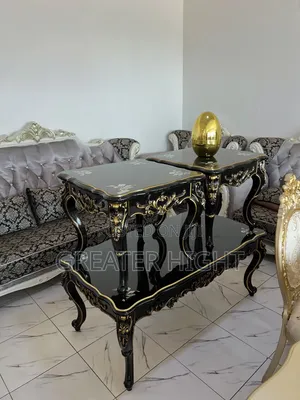 Royal Center Table Set With Sides Stools
