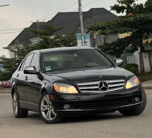 Mercedes-Benz C300 Luxury Sedan AWD (3.0L 6cyl 7A) 2008 Black