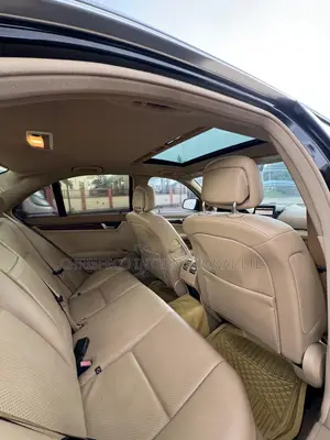Mercedes-Benz C300 Luxury Sedan AWD (3.0L 6cyl 7A) 2008 Black