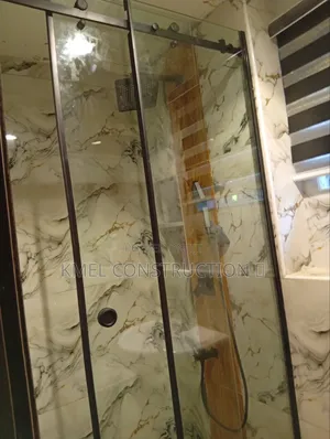 Luxury Hotel Shower Cubicle