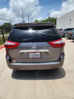 Toyota Sienna 2015 Gray
