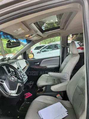 Toyota Sienna 2015 Gray