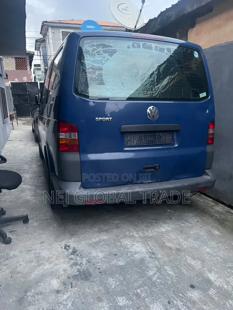 Volkswagen Transporter 2006 Blue