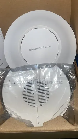 Grandstream DUAL-BAND Wifi Indoor Access Point GWN7605.