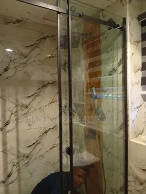 Stylish Sliding Shower Cubicle.