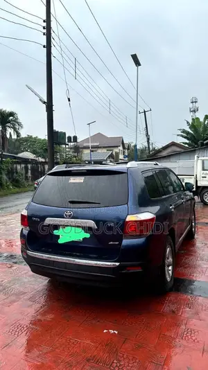 Toyota Highlander 2011 Blue