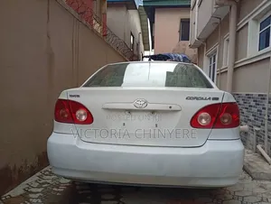 Toyota Corolla 2005 White