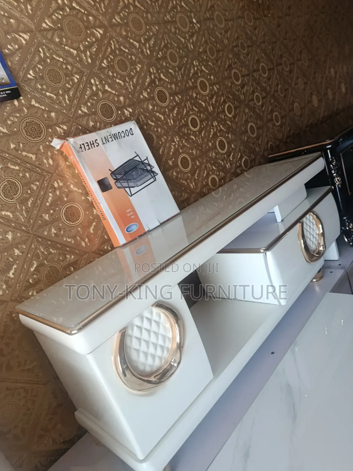 Modern White and Gold Extendable TV Console