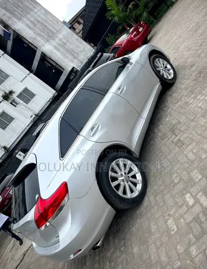 Toyota Venza 2010 Silver