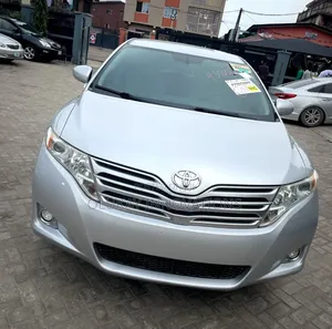 Toyota Venza 2010 Silver