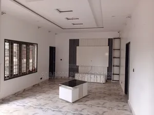 3bdrm Townhouse / Terrace in Sabon Lugbe for rent