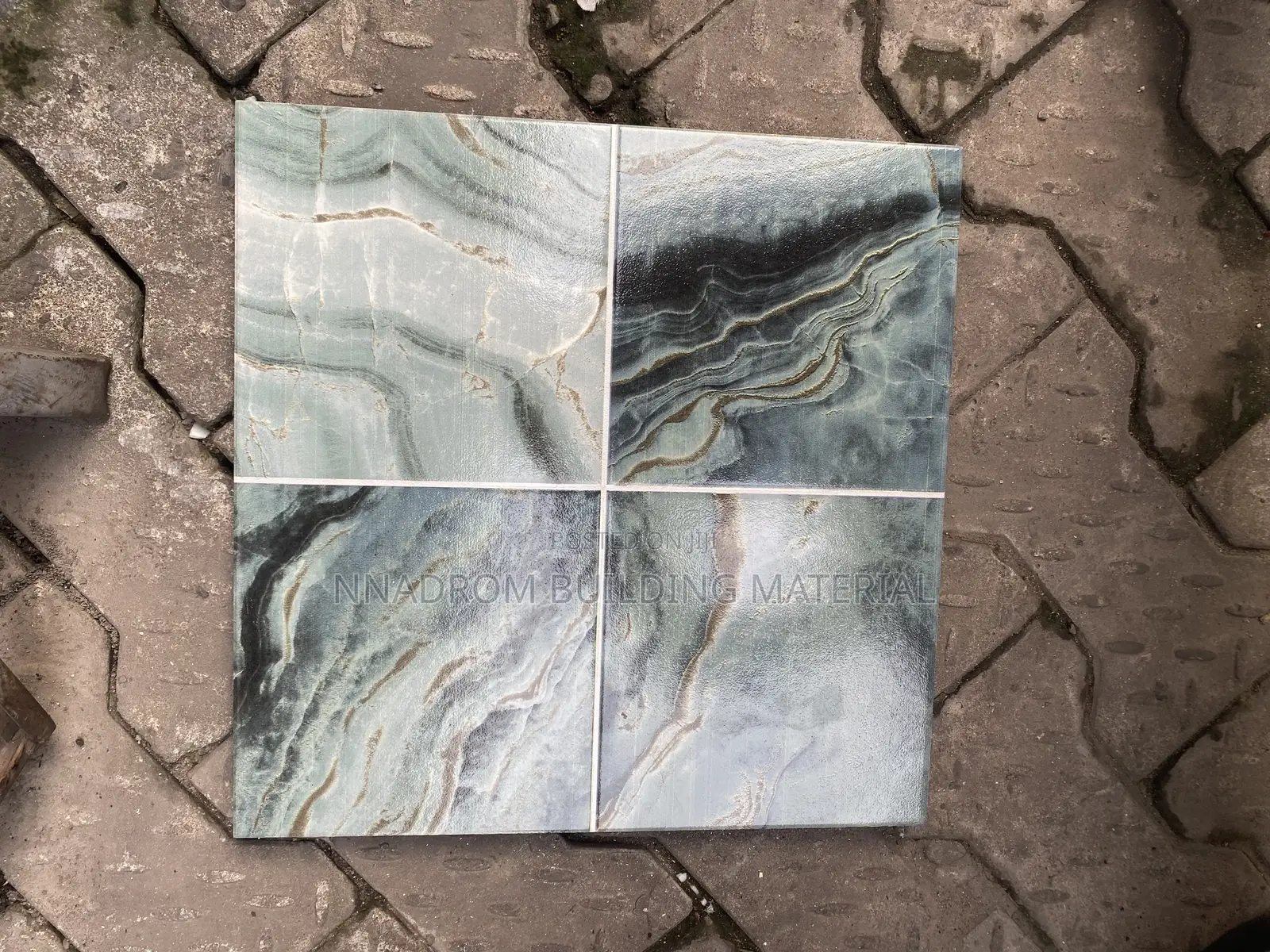 33×33 Spanish Swimming Pool Tiles