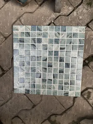 33×33 Spanish Swimming Pool Tiles