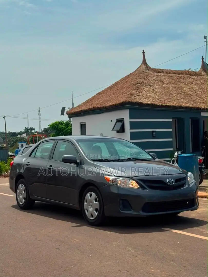 Toyota Corolla 2012 Gray