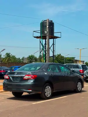 Toyota Corolla 2012 Gray