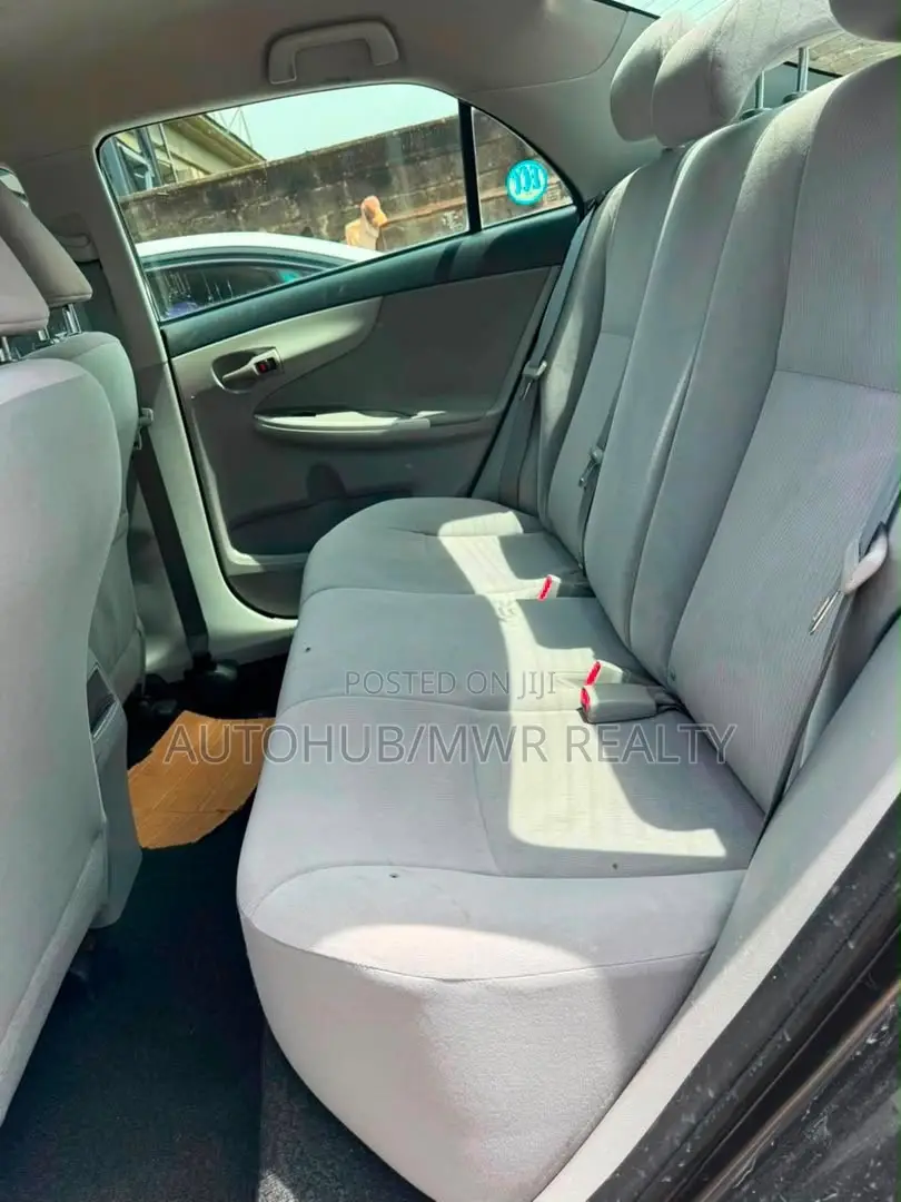 Toyota Corolla 2012 Gray