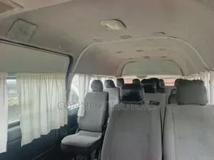Toyota HiAce 2011 White