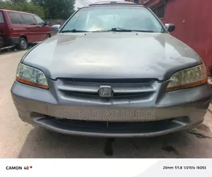 Honda Accord 2000 Gray